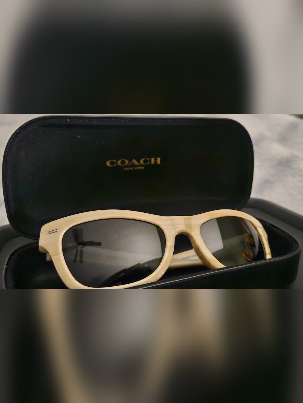 Authentic COACH HC9008 Women's Sunglasses Ivory/Grey Square Frames, EUC